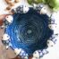 Insalatiera con pesci applicati a mano in ceramica siciliana decorata