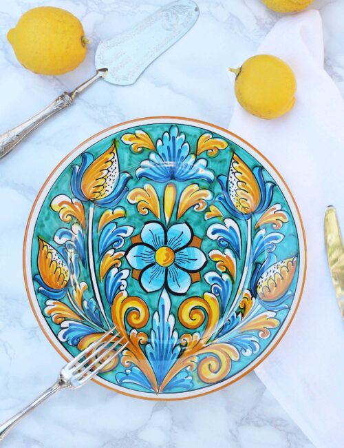 Piatto piano ceramica siciliana decorata Patti